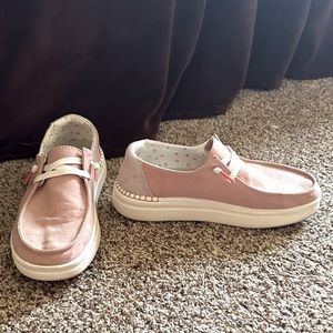Hey Dude - Pink - size 6
